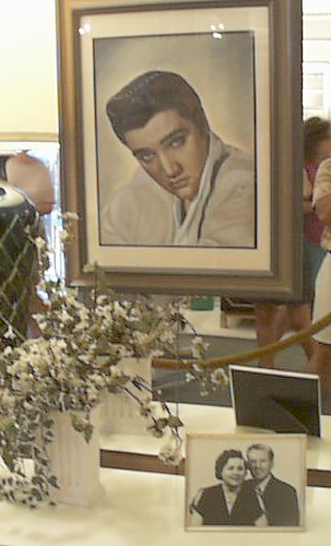 Photos of Elvis and Parents